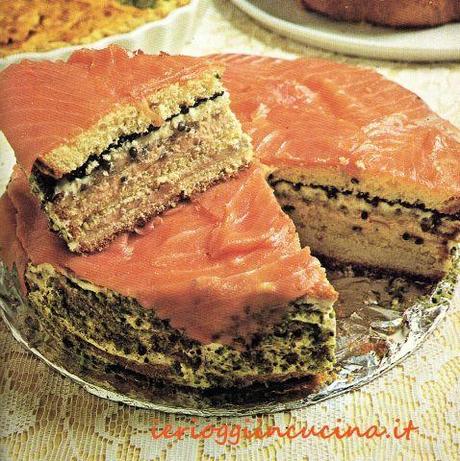 Torta salata al salmone e caviale