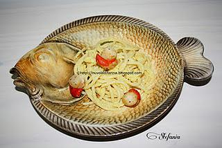 Spaghetti con capesante in crema di mele e curry