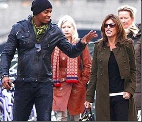 elisabetta_canalis_e_mehcad_brooks_paparazzati_a_berlino_c9c4