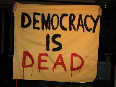 Il nuovo autoritarismo: dalle democrazie alle dittature tecnocratiche