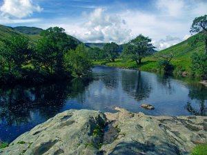 Almond Hill walking in Perthshire – by Alister Sinclair & Jess Smith