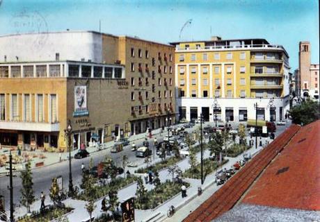 Antiche cartoline: Lecce via Guglielmo Marconi anni Sessanta