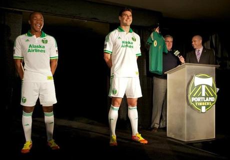 Calcio, Usa: Portland e adidas riscoprono il retrò Anni 70 con il terzo kit dei Timbers per il 2012