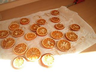 biscotti e fette d'arancia profumata-cookies and orange scented slices