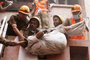 Incendio in un ospedale di Calcutta: 60 pazienti morti soffocati