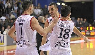 Basket, Serie A1: Biella inarrestabile, Pesaro a pezzi Basket, Serie A1: Biella inarrestabile, Pesaro a pezzi