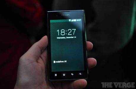 Ecco il nuovo LG Prada Phone 3 con Android Gingerbread | Foto, Caratteristiche, Video