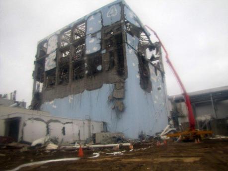 Allarme Fukushima: cade a pezzi il reattore 4
