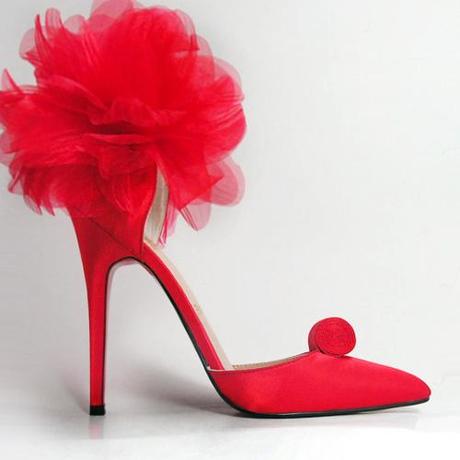 Come aumentare l’autostima: scarpe rosse con i tacchi!