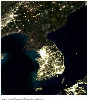 Un paese al buio: immagini notturne dal satellite della Corea del Nord
