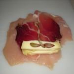 Arrostini di petto di pollo con speck e provola Arrostini di petto di pollo con speck e provola