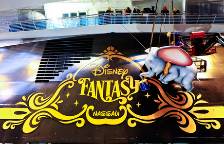 disney-fantasy-ce-un-elefante-che-vola-L--vckvX.png