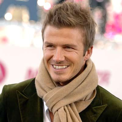 TAGLI CAPELLI DAVID BECKHAM IL FAMOSO CALCIATORE MARITO DI VICTORIA DELLE SPICE GIRLS