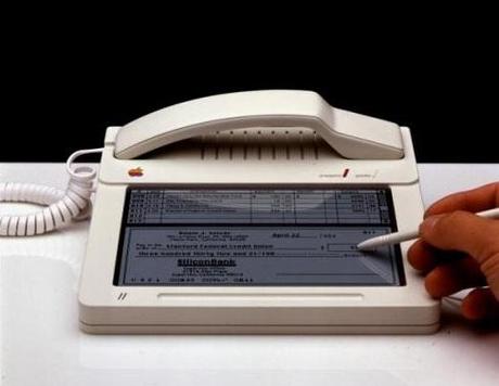 Del 1983 il prototipo del primo iPhone di Steve Jobs