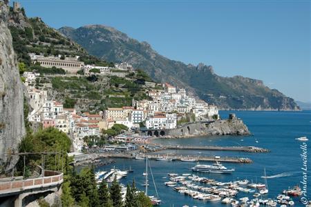 In area protetta dallUNESCO: Villa invece di limoneto! costiera amalfitana In area protetta dallUNESCO: Villa invece di limoneto!