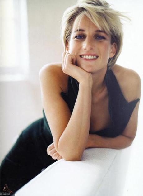 NEWS | L'eleganza di Lady Diana in mostra a Kensington Palace