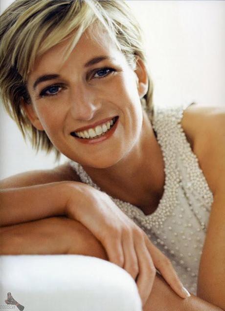 NEWS | L'eleganza di Lady Diana in mostra a Kensington Palace