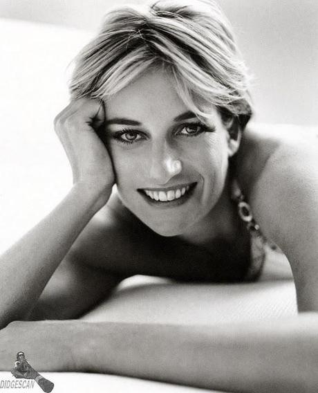 NEWS | L'eleganza di Lady Diana in mostra a Kensington Palace