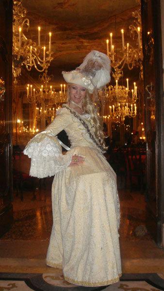 elena carnival 2 Carnival party in Venice
