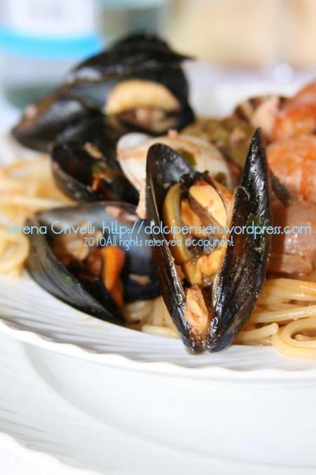 SPAGHETTI AI FRUTTI DI MARE IN GUSCIO