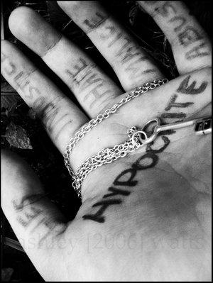 Falsità… Falsità…