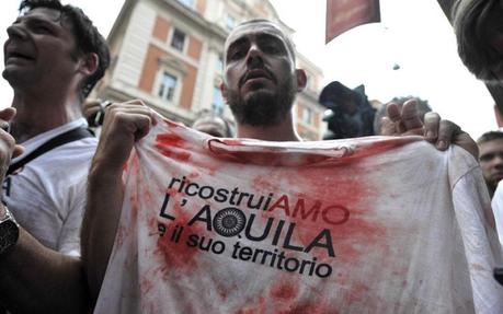 Eseguire gli ordini non è mica un reato. Eseguire gli ordini non è mica un reato.