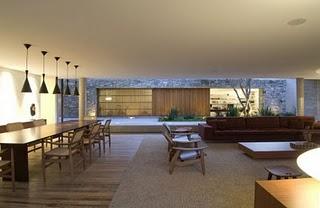 Per sviluppare House6 Marcio Kogan, architetto brasiliano...