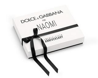 Celebrando i 25 anni di carriera di Naomi by Dolce & Gabbana