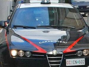 auto_agente Lecce: 13 arresti per droga, gruppi Sacra Corona Unita