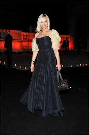 ornella-muti-in-roberto-cavalli-378304_0x440