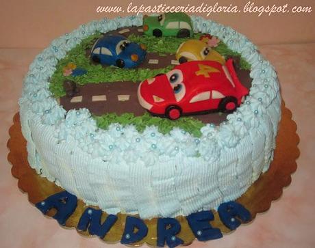 Torta decorata ispirata a Cars