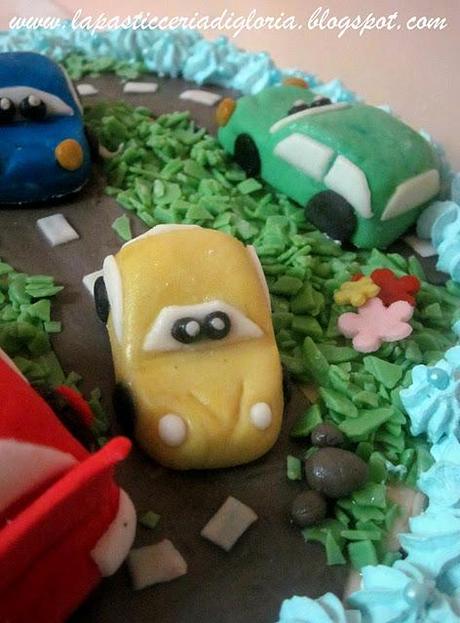 Torta decorata ispirata a Cars