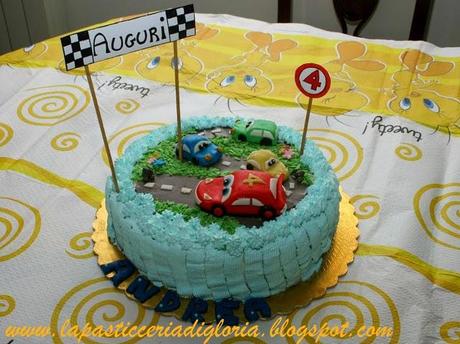 Torta decorata ispirata a Cars