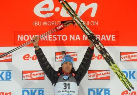 Biathlon: Makoveev si impone nella 20km di Nove Mesto. Markus Windisch 25mo