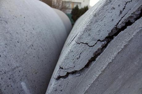 Inesplorati tubi di cemento. Inesplorati tubi di cemento.