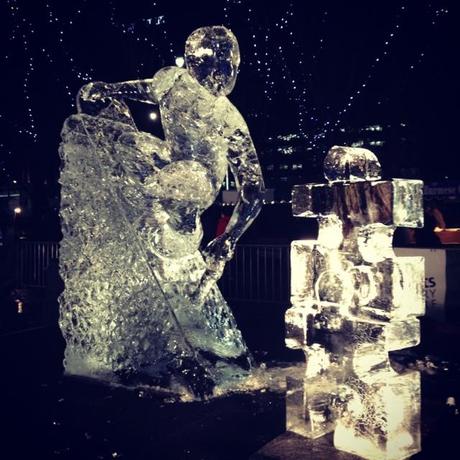 Statue di ghiaccio a Canary Wharf – Londra 20120115-121813.jpg