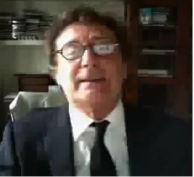 Enzo Iacchetti e il Vaffa a Gianni Morandi.