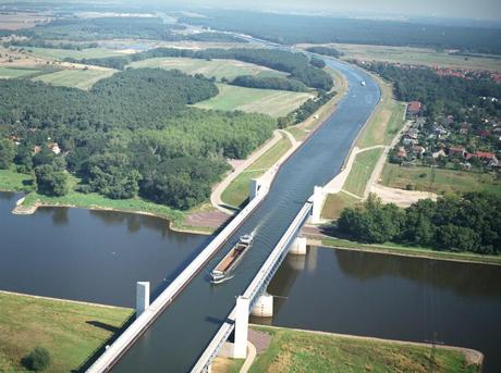 the-magdeburg-water-bridge Per ora vinciamo solo le partite ai Mondiali