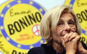Ecco come Emma Bonino si arrampica sugli specchi per giustificare il voto dei Radicali su Cosentino.