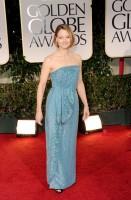 jodie foster - giorgio armani (scarpe salvatore ferragamo)