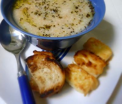 zuppa di trachanas e feta fritta