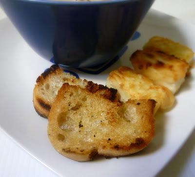 zuppa di trachanas e feta fritta