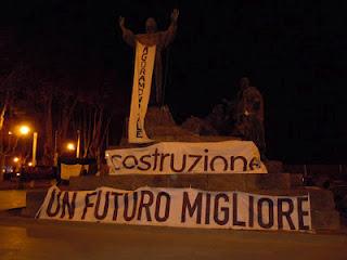 Non ci sono ex Indignati. Comunicato stampa in risposta al servizio del Tg5 sull'Accampata delle Terme di Caracalla a Roma del 23 Gennaio 2012. Non ci sono ex Indignati. Comunicato stampa in risposta al servizio del Tg5 sull'Accampata delle Terme di Caracalla a Roma del 23 Gennaio 2012.