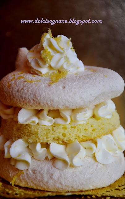 Tortine meringa alla crema di limoni Tortine meringa alla crema di limoni