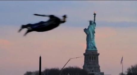 flying-man-ny Viral point: uomini che volano su New York