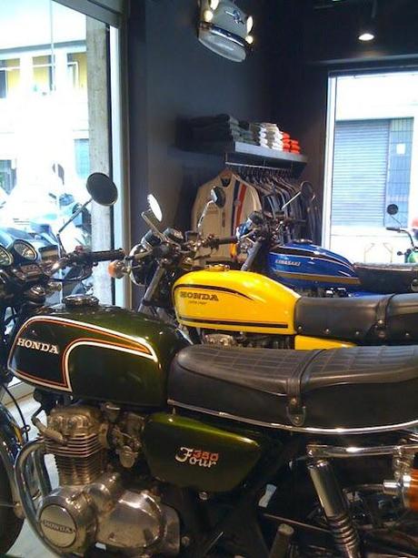 RETRO' Vintage Lifestyle & Motors RETRO' Vintage Lifestyle & Motors