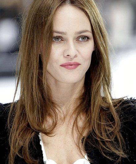 Arriva la smentita di Vanessa Paradis riguardo la crisi con Johnny Depp Arriva la smentita di Vanessa Paradis riguardo la crisi con Johnny Depp