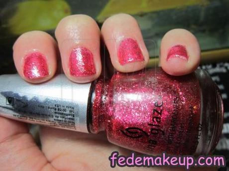 5 Review China Glaze 883 Mrs.Claus e 818 Snow più gemme e nail tatoo
