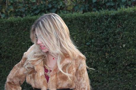 Beige and Burgundy ! Beige and Burgundy !