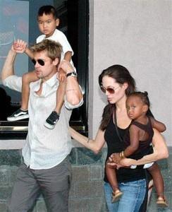 Angelina Jolie - Brad Pitt family
